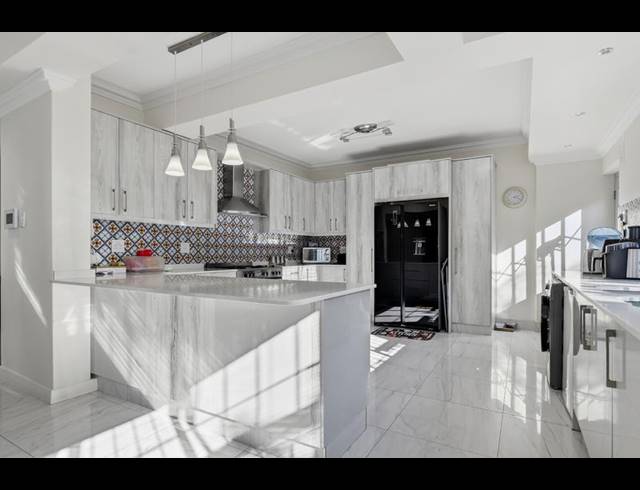 5 BEDROOM PROPERTY TO RENT IN PINELANDS